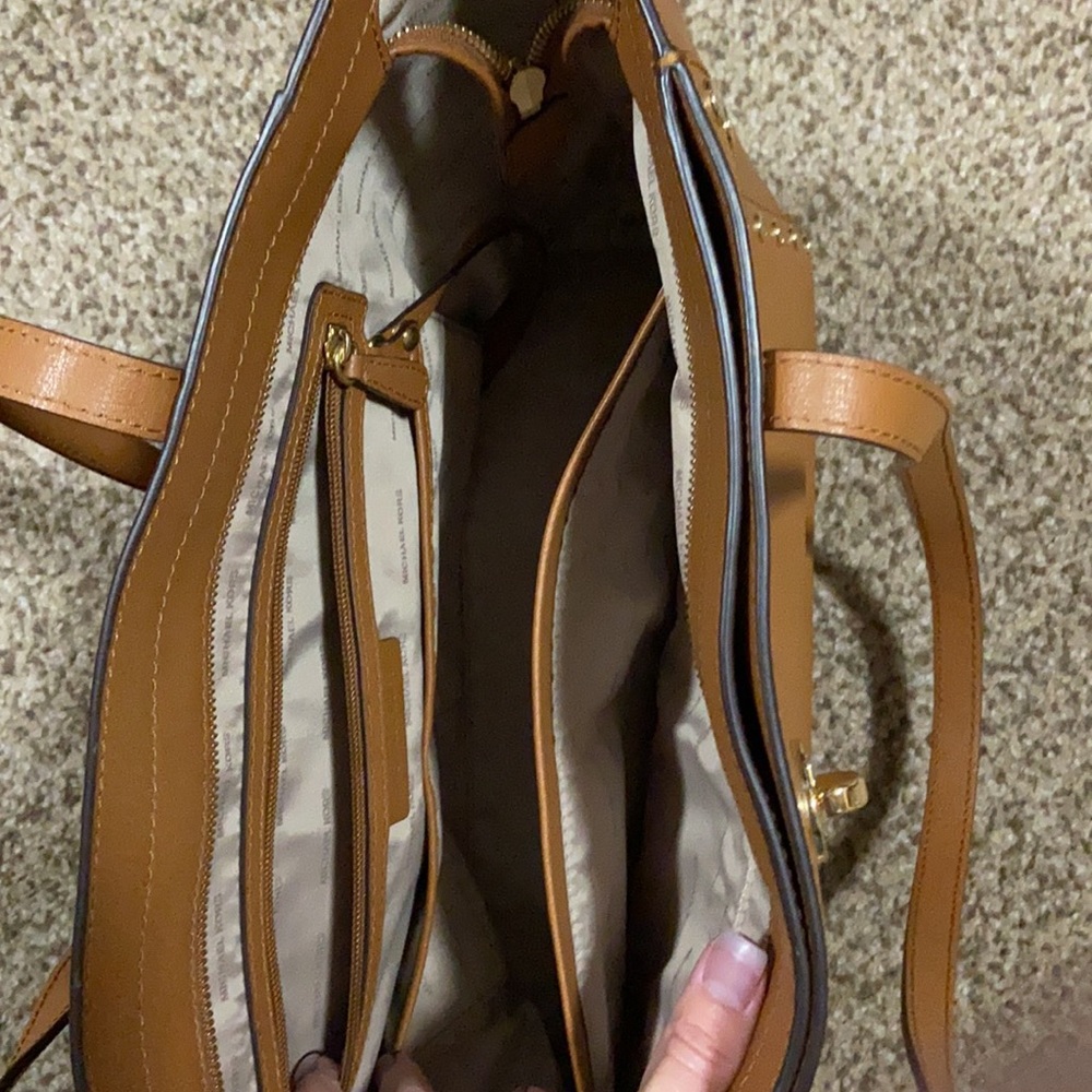 Michael Kors large studded shoulder bag - Picture 5 of 5
